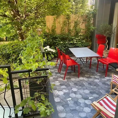 Διαμέρισμα A Unique Parisian Gem